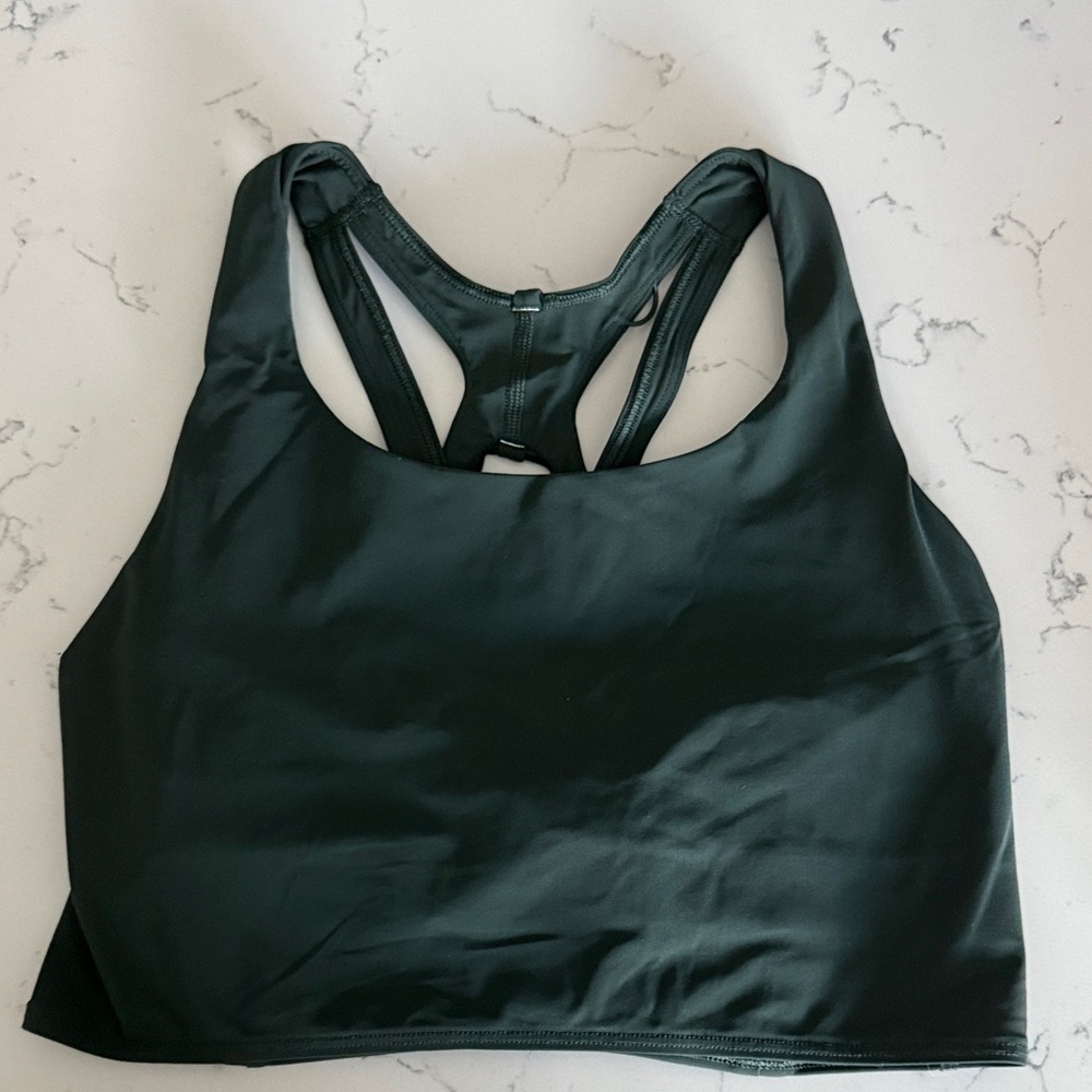 Lululemon stash that sports bra